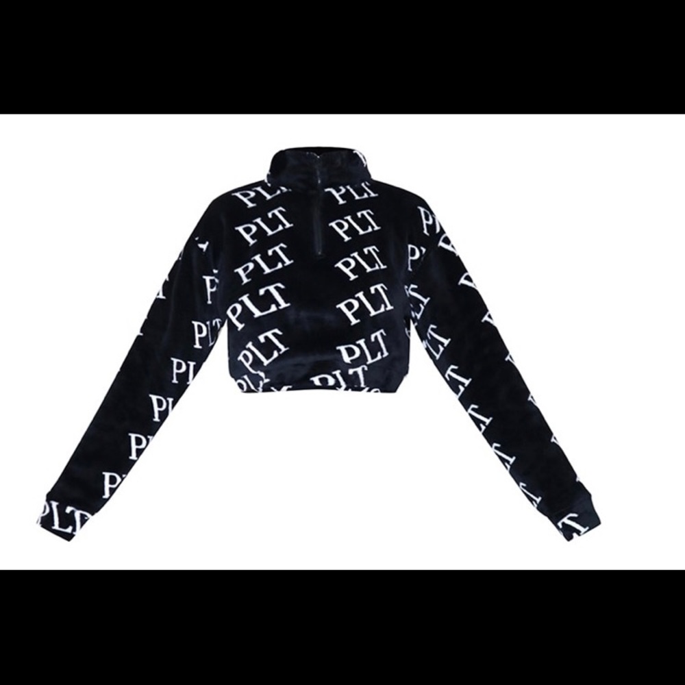 Fleece cropped jacket. Size- medium. Color- Black